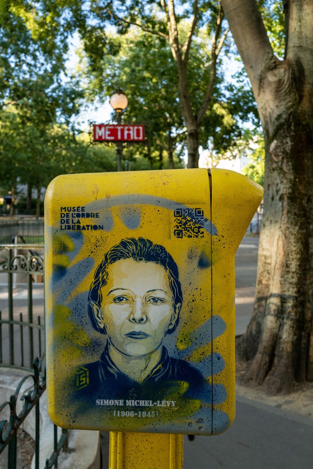 Paris, photograph 4 of 30